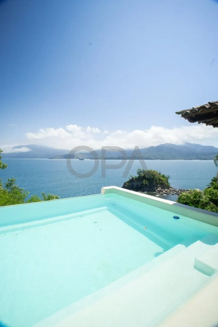 Linda casa na costeira na Feiticeira - Ilhabela/SP — foto 1