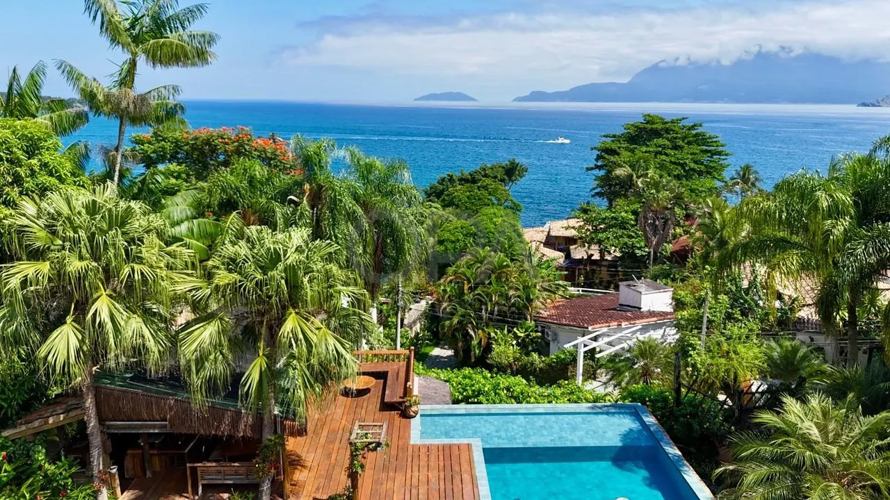 Casa com vista para o mar e pôr do sol entre a Praia da Feiticeira e o Julião - Ilhabela/SP — foto 1